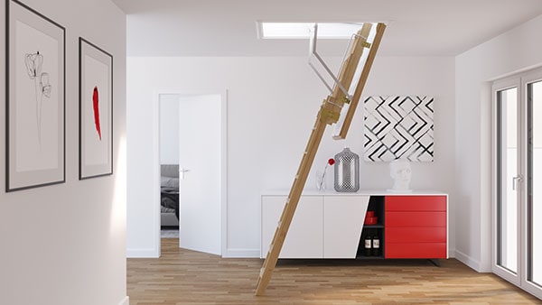 lofttrappe i entré 